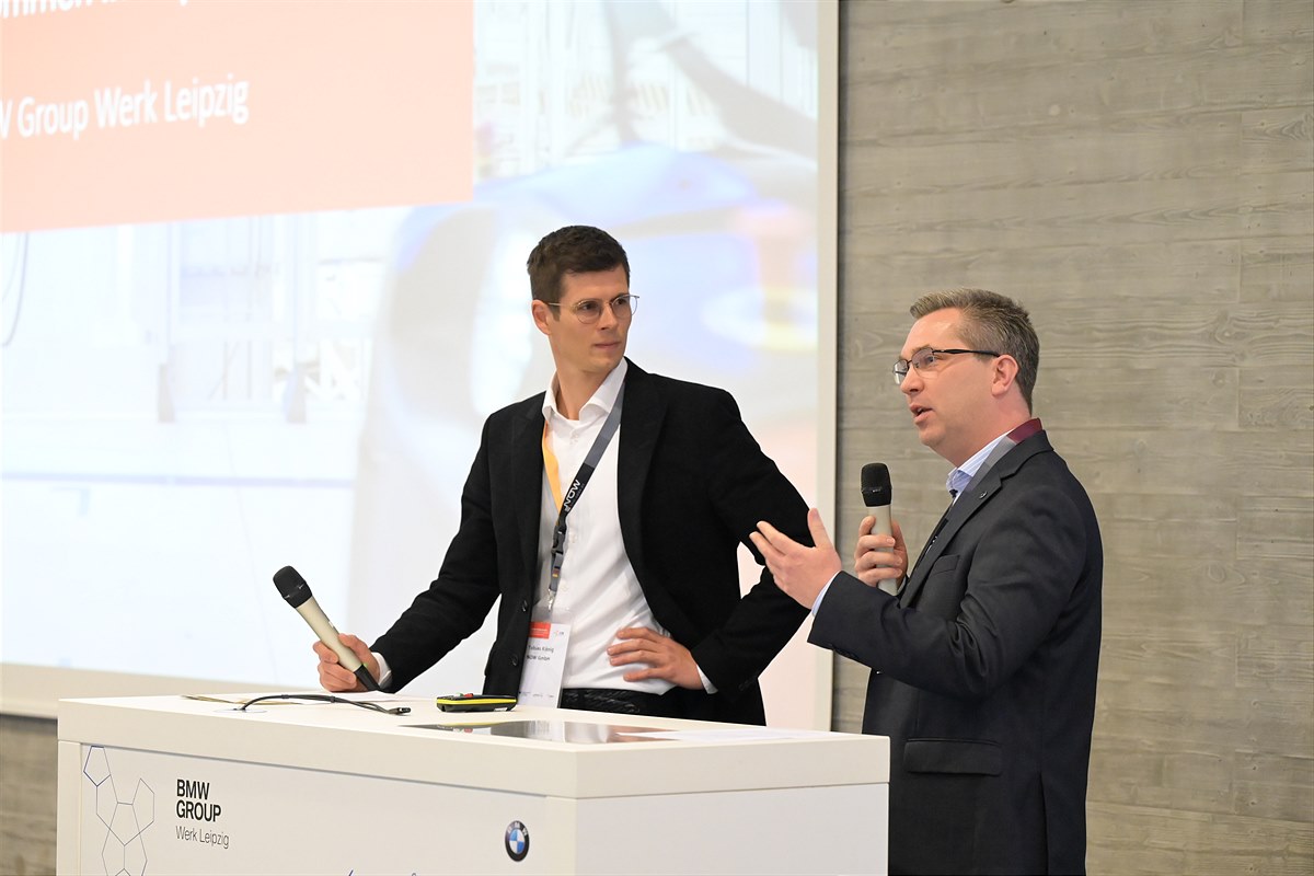BMW Group Werk Leipzig: Tobias König, NOW GmbH und Kai Hesse, Toyota Material Handling.
